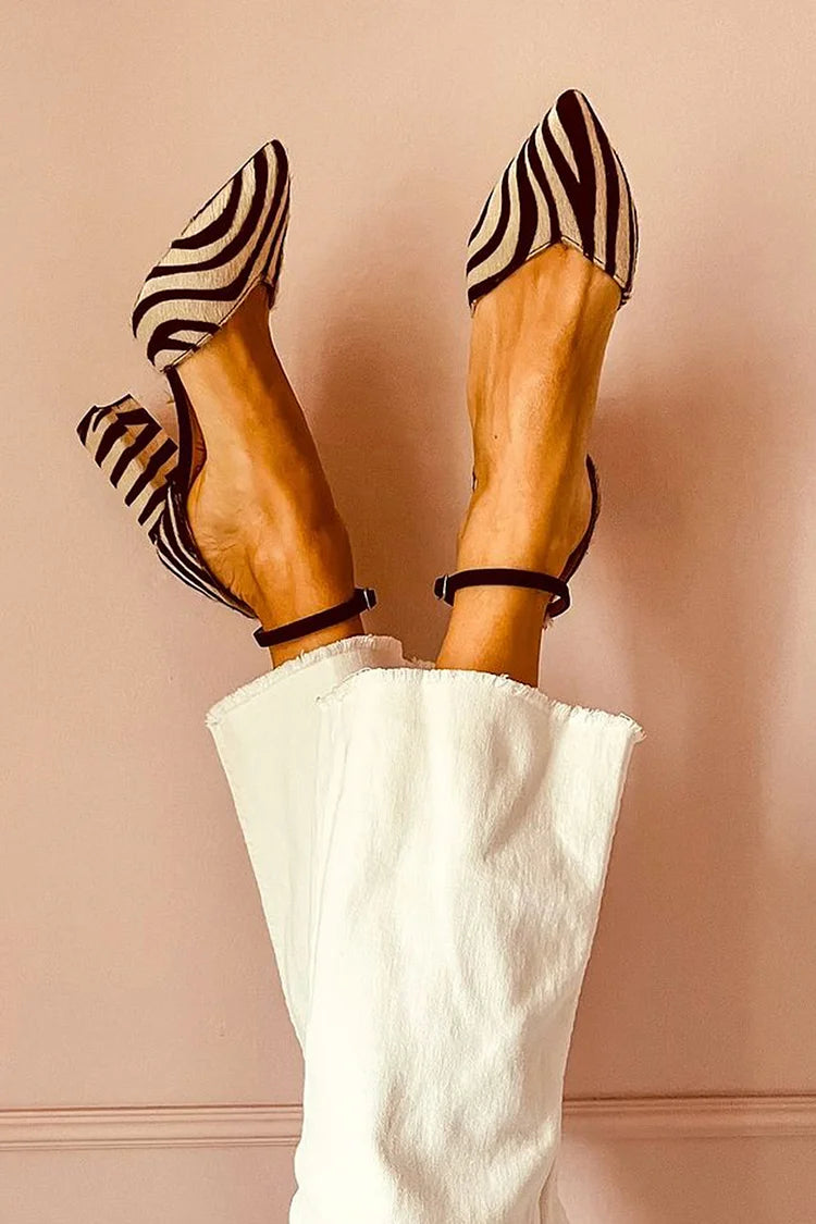 Salón de estampado cebra con pulsera | Keren