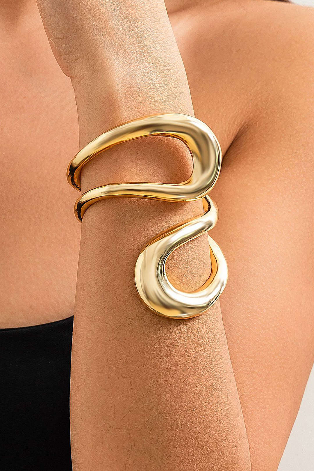 Pulsera asimétrica escultórica | Vera