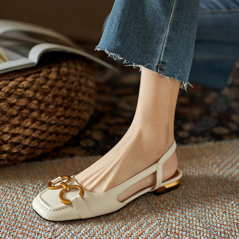 Slingback de ante con herraje dorado | Cecilia