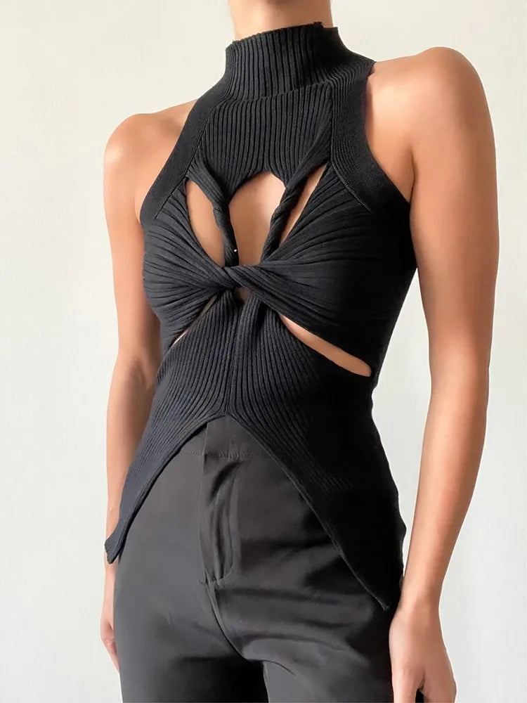 Top de canalé con aberturas | Zara