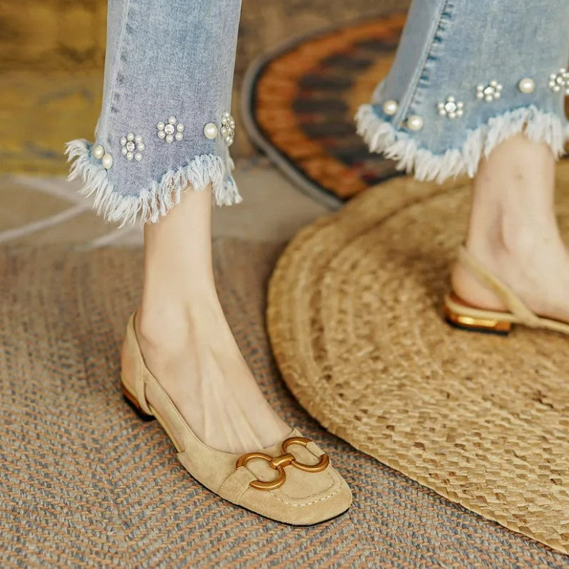 Slingback de ante con herraje dorado | Cecilia