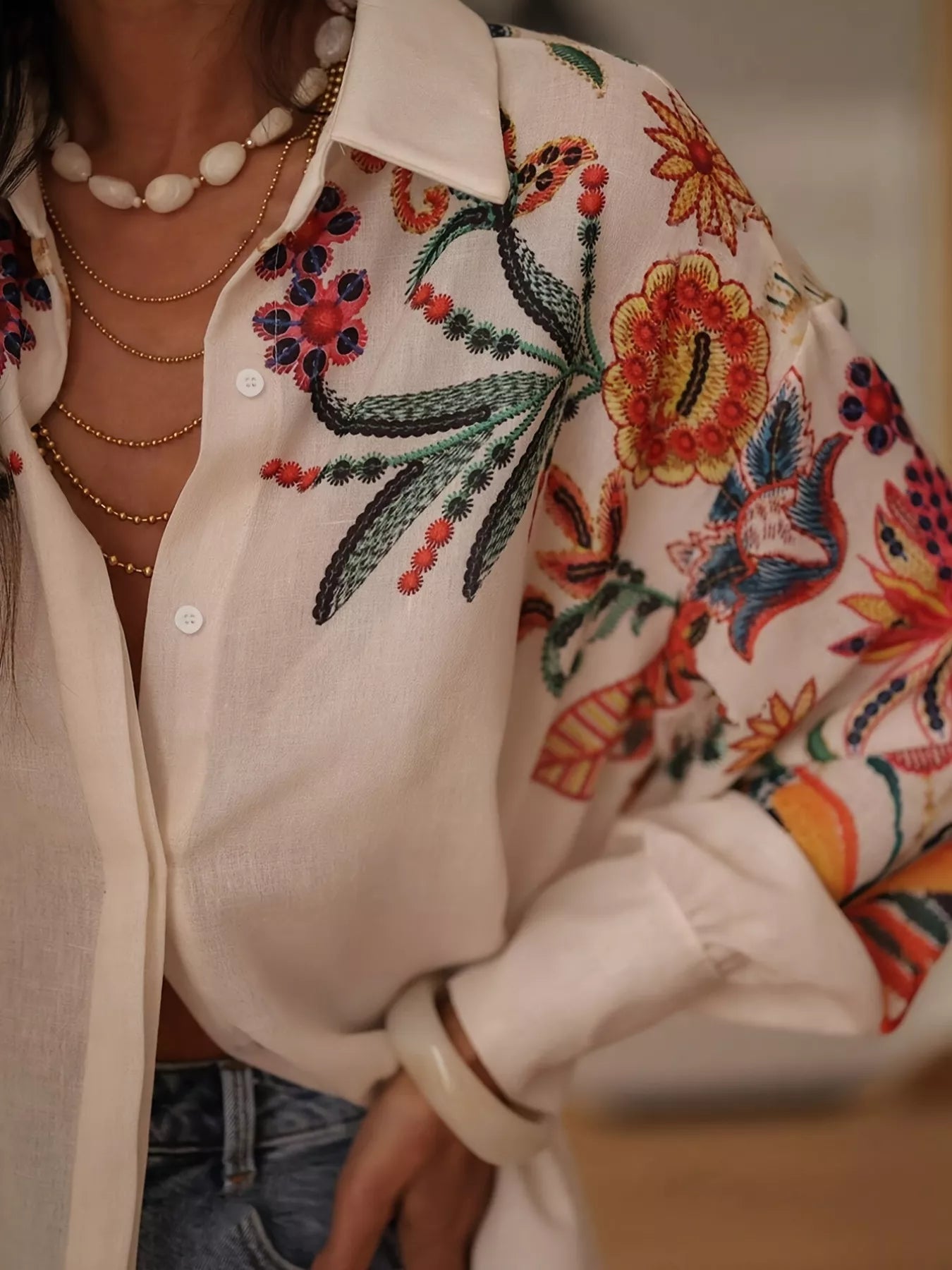 Camisa de manga larga con estampado floral y botones | Carla
