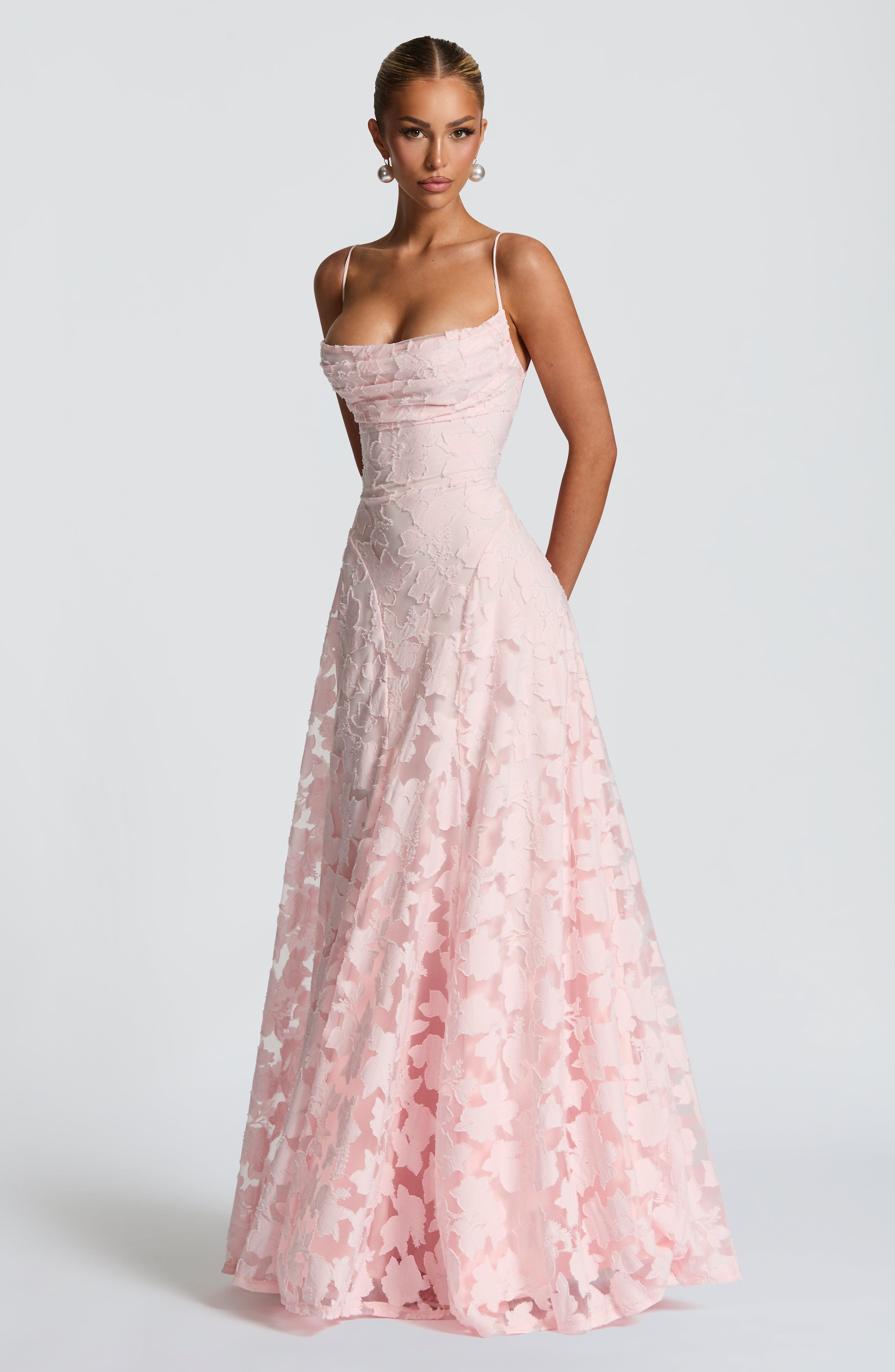 Vestido largo con apliques florales | Francisa