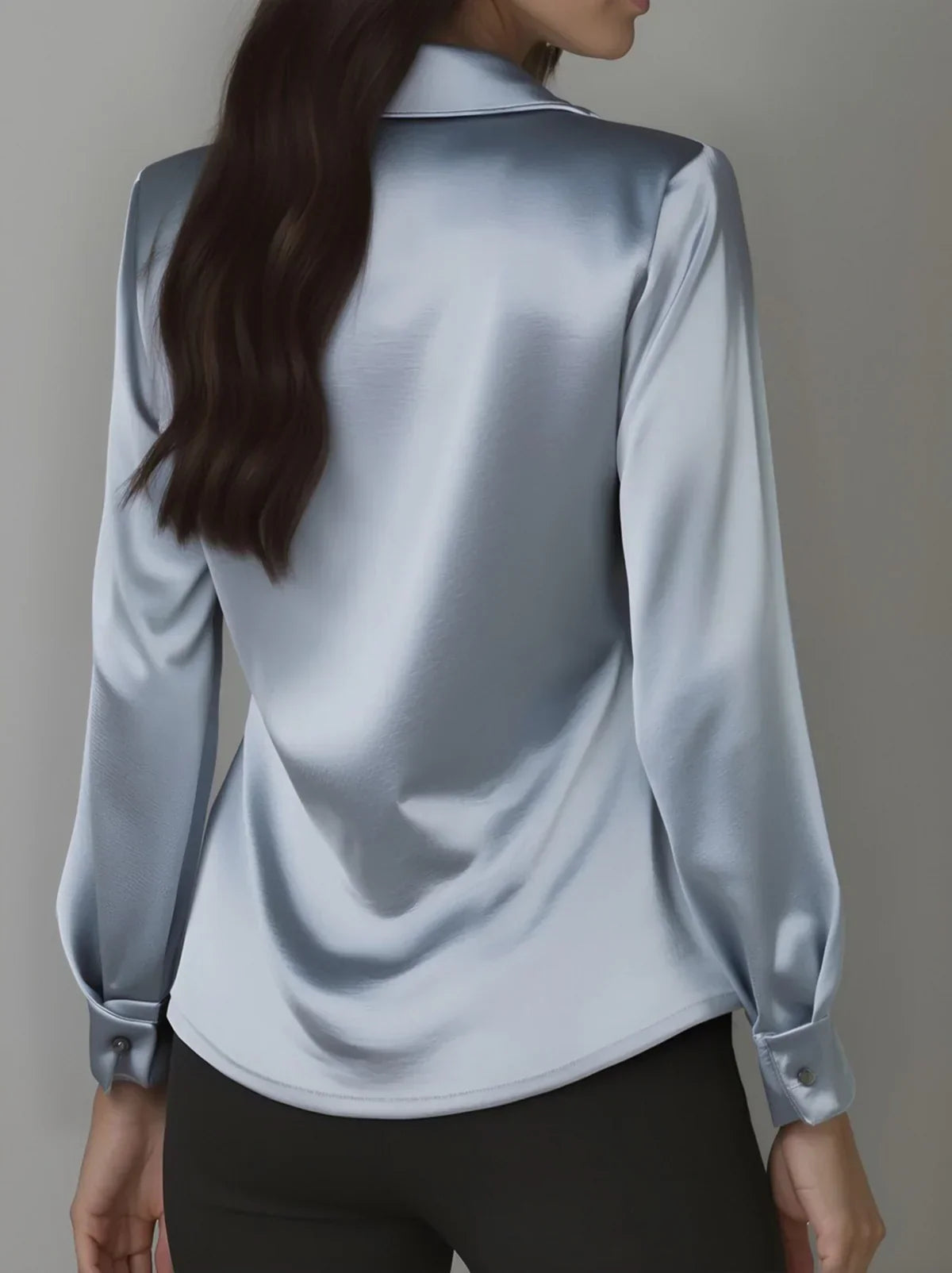 Blusa elegante con cuello drapeado | Demi